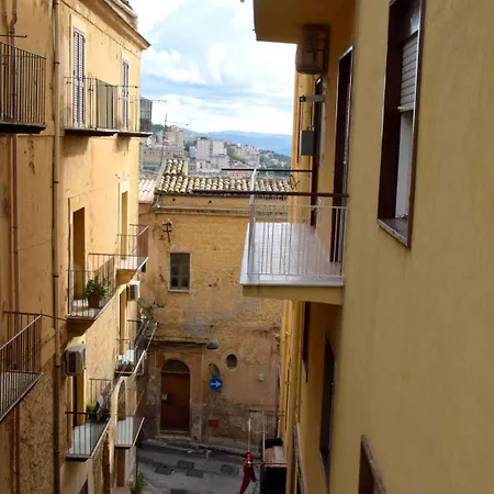 Acragante Apartamento